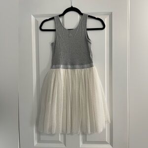 Girls 👗 GAP Gray and White Fit and Flare Dress Sleeveless Scoop Neck, size 10
